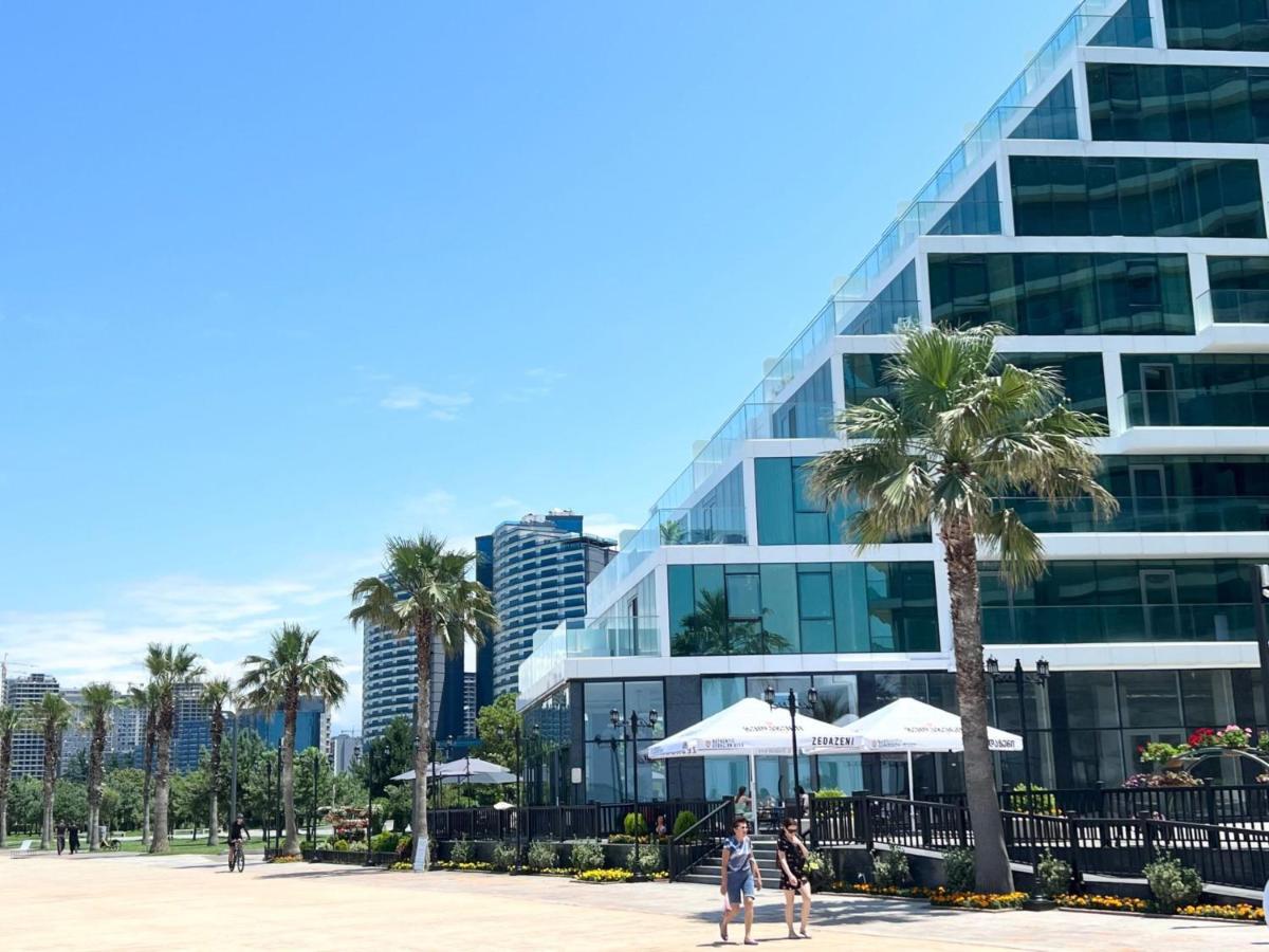 Beachfront View By Globalstay Apartment Batumi